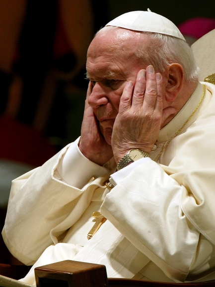 FILES VATICAN CITY POPE JOHN PAUL II ADMITTED TO HOSPITAL:epa000360554 (FILES) A files photograph dated 05 January 2005 showing Pope John Paul II in the Vatican. Pope John Paul II has been hospitalized after suffering from respiratory problems, the Ansa news agency reported Tuesday, 01 February 2005. The pope was taken to Rome's Gemelli hospital as a precautionary measure, Vatican sources were quoted as saying. EPA/CLAUDIO ONORATI